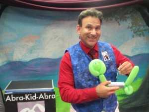preschool entertainment St. Louis - balloon show